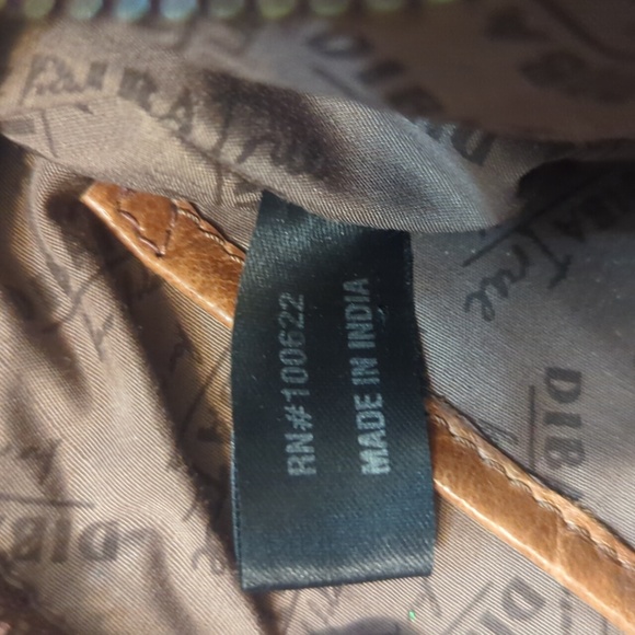 Diva True Crossbody Handbag - Picture 10 of 13